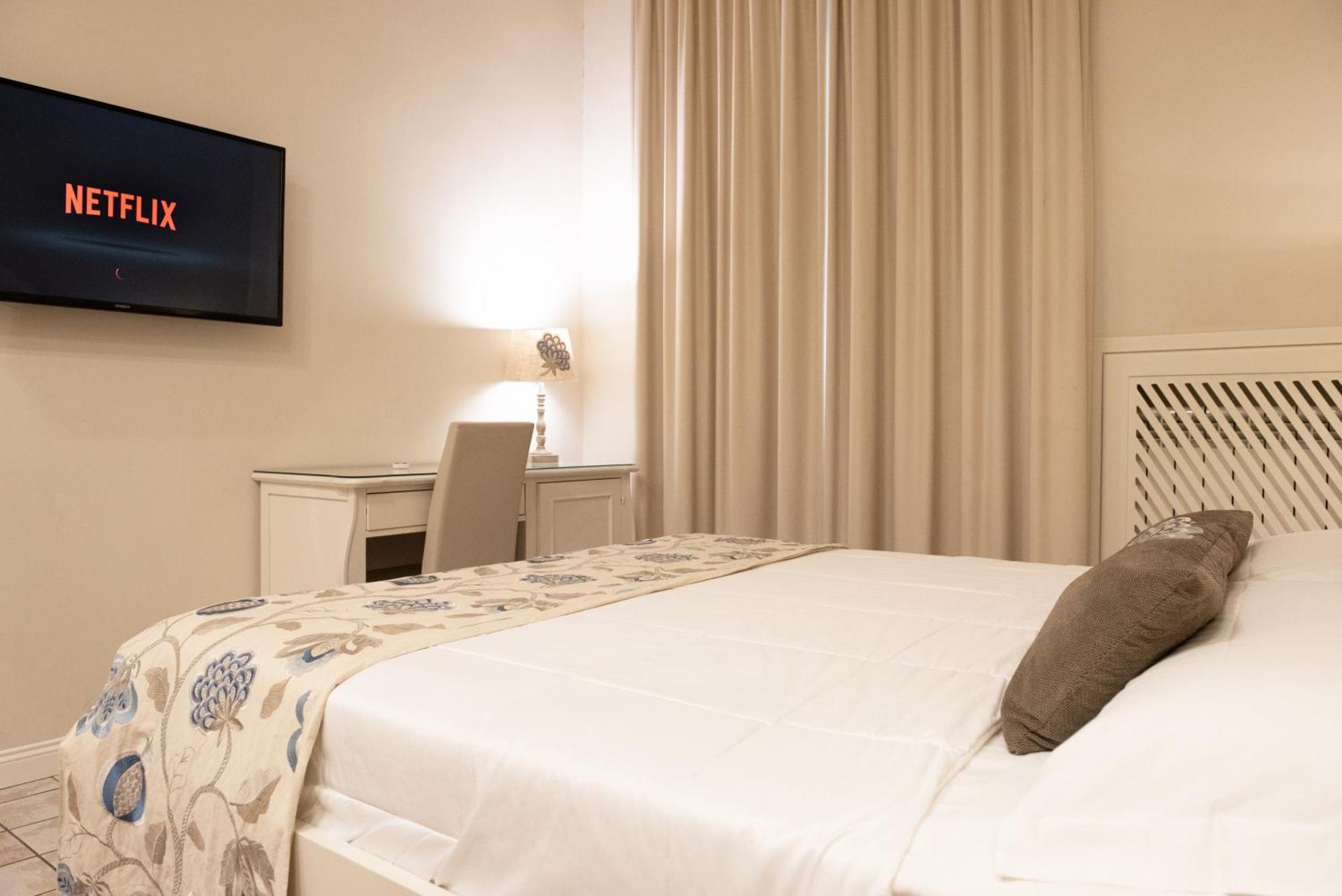 Certosa Suite Наполи Екстериор снимка
