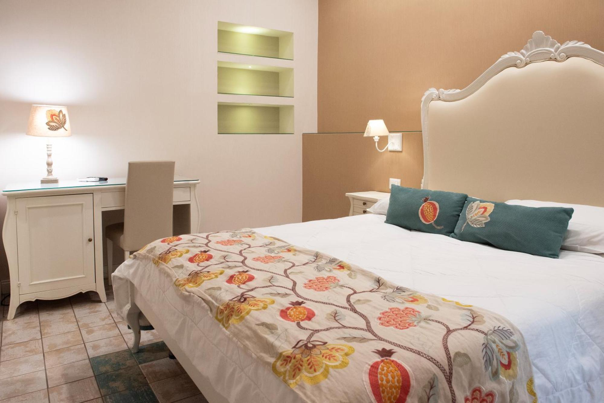 Certosa Suite Наполи Екстериор снимка