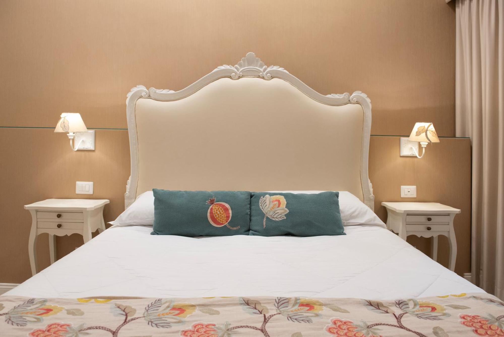 Certosa Suite Наполи Екстериор снимка
