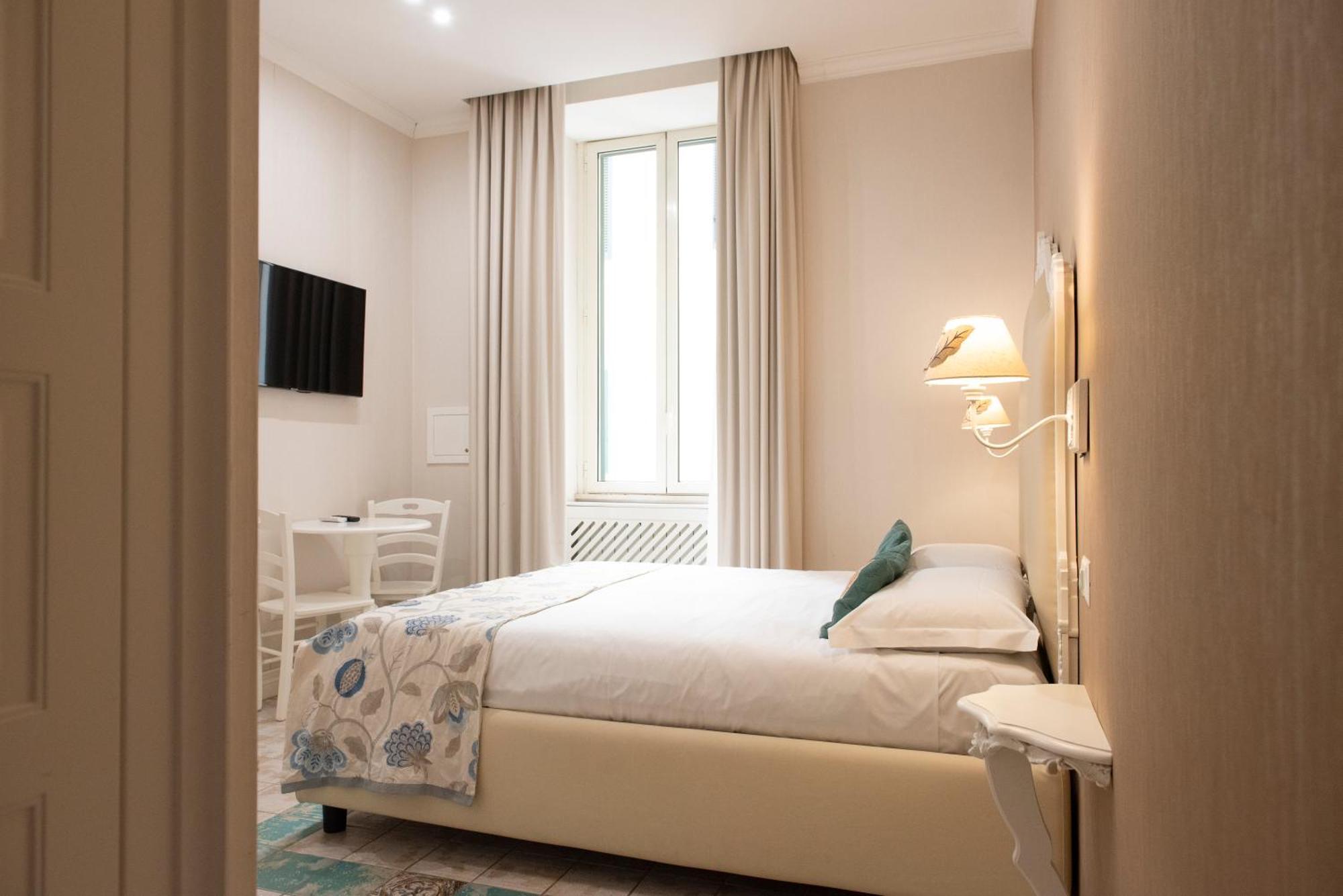 Certosa Suite Наполи Екстериор снимка
