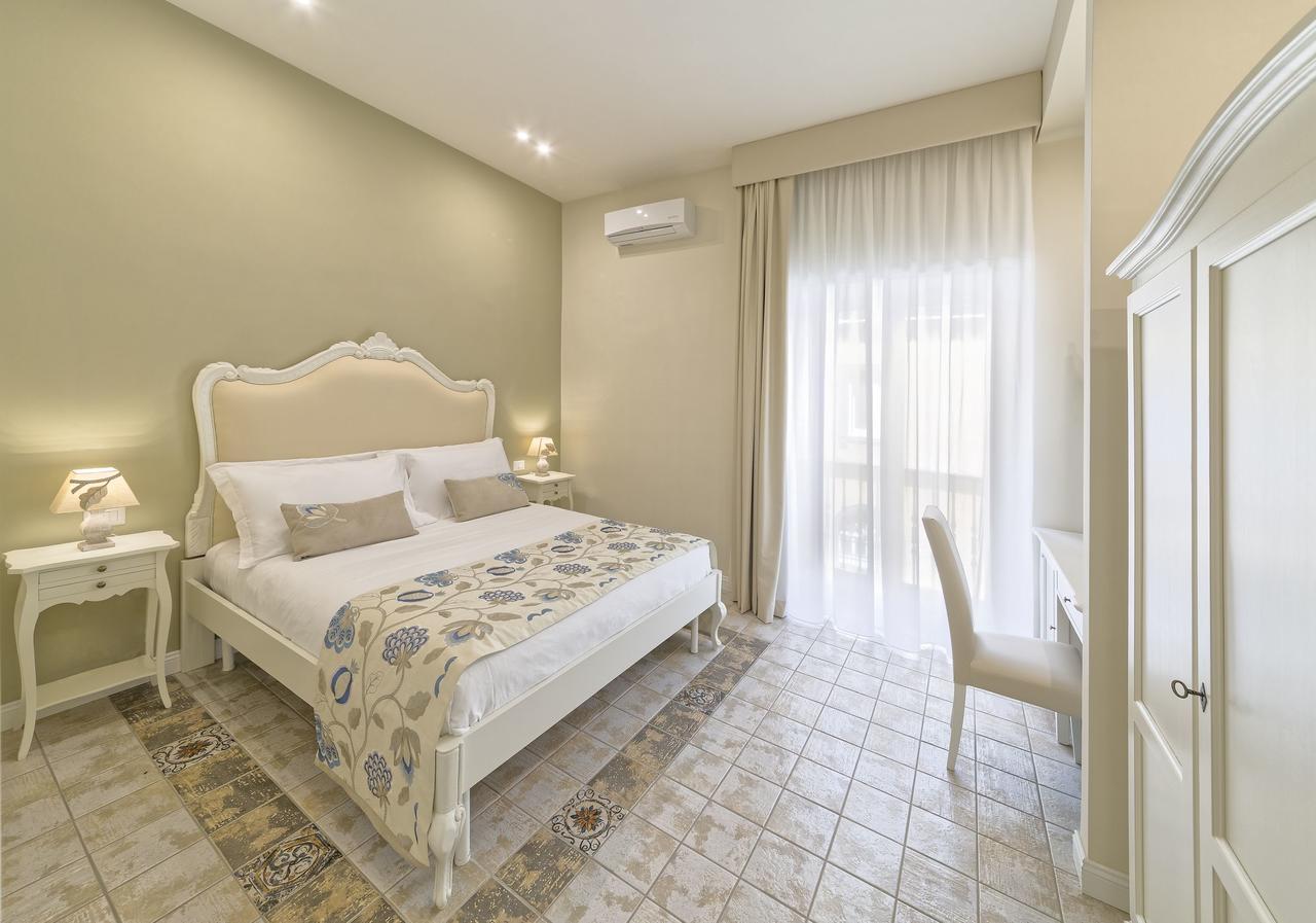 Certosa Suite Наполи Екстериор снимка